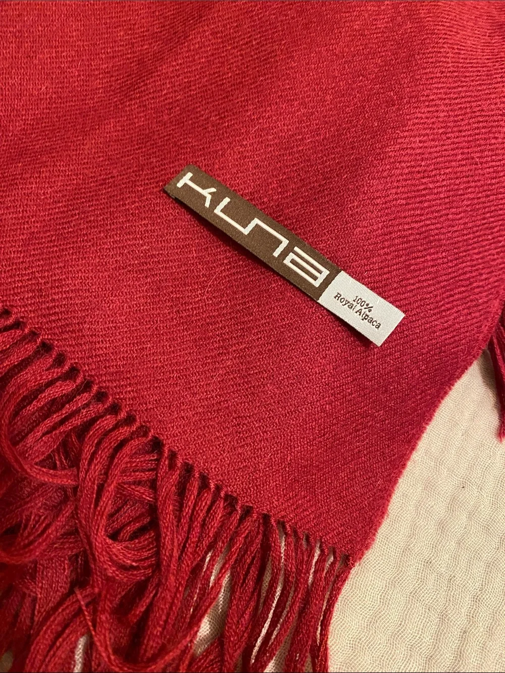 KUNA BABY ALPACA Burgundy Scarf with Fringe